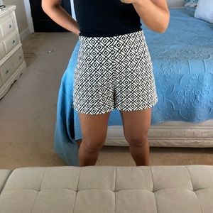 Shorts - Zara - L